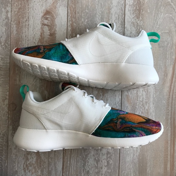 NWT Nike Roshe One Print - Picture 8 of 8